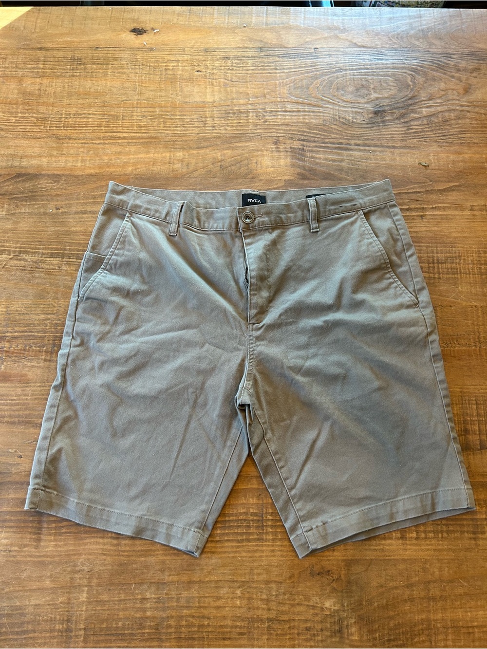RVCA Men's Olive, Black, Tan & Gray Flat-Front Shorts Set - Picture 5 of 12